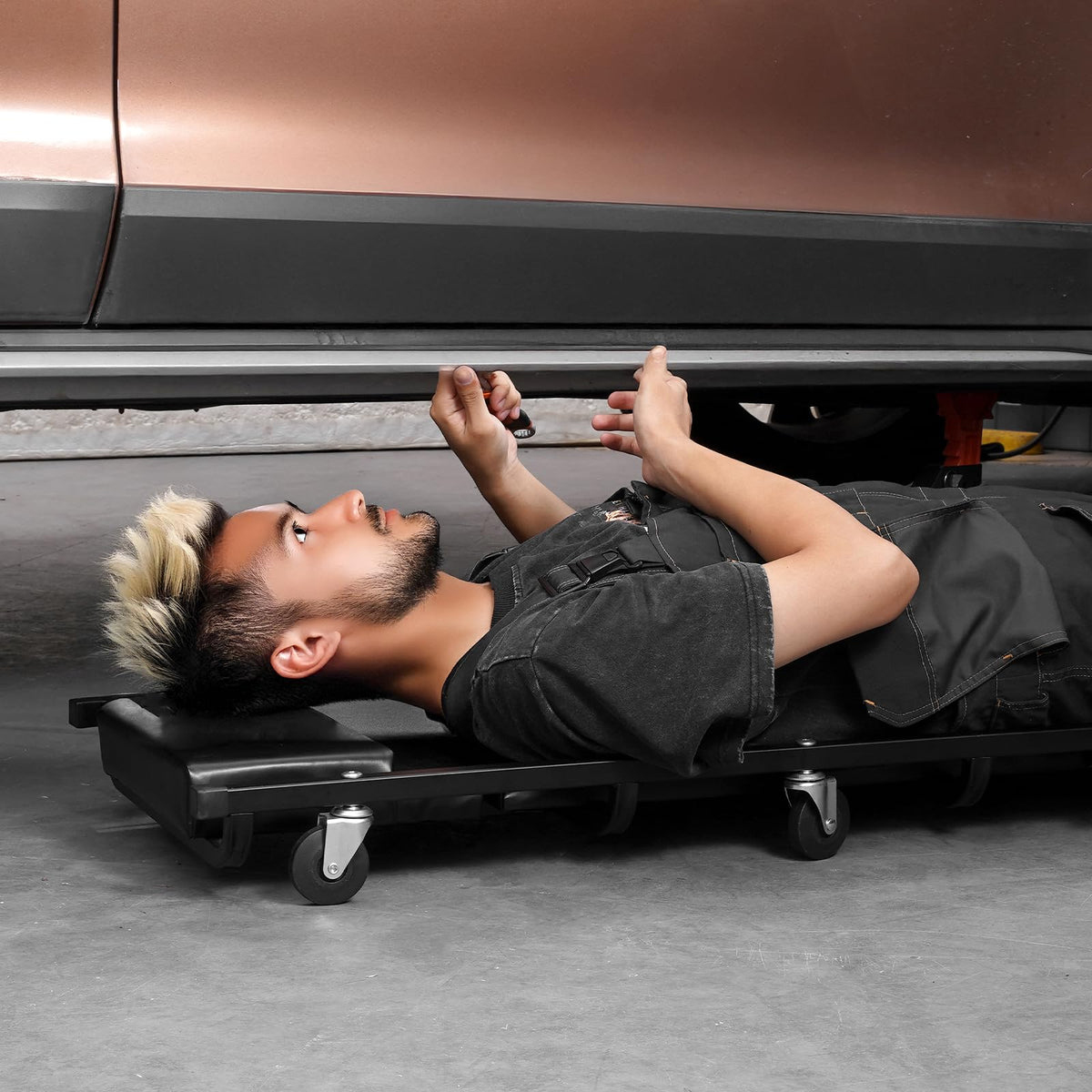 40-Inch 300 lbs Capacity Automotive Rolling Creeper with 6 Casters V539818