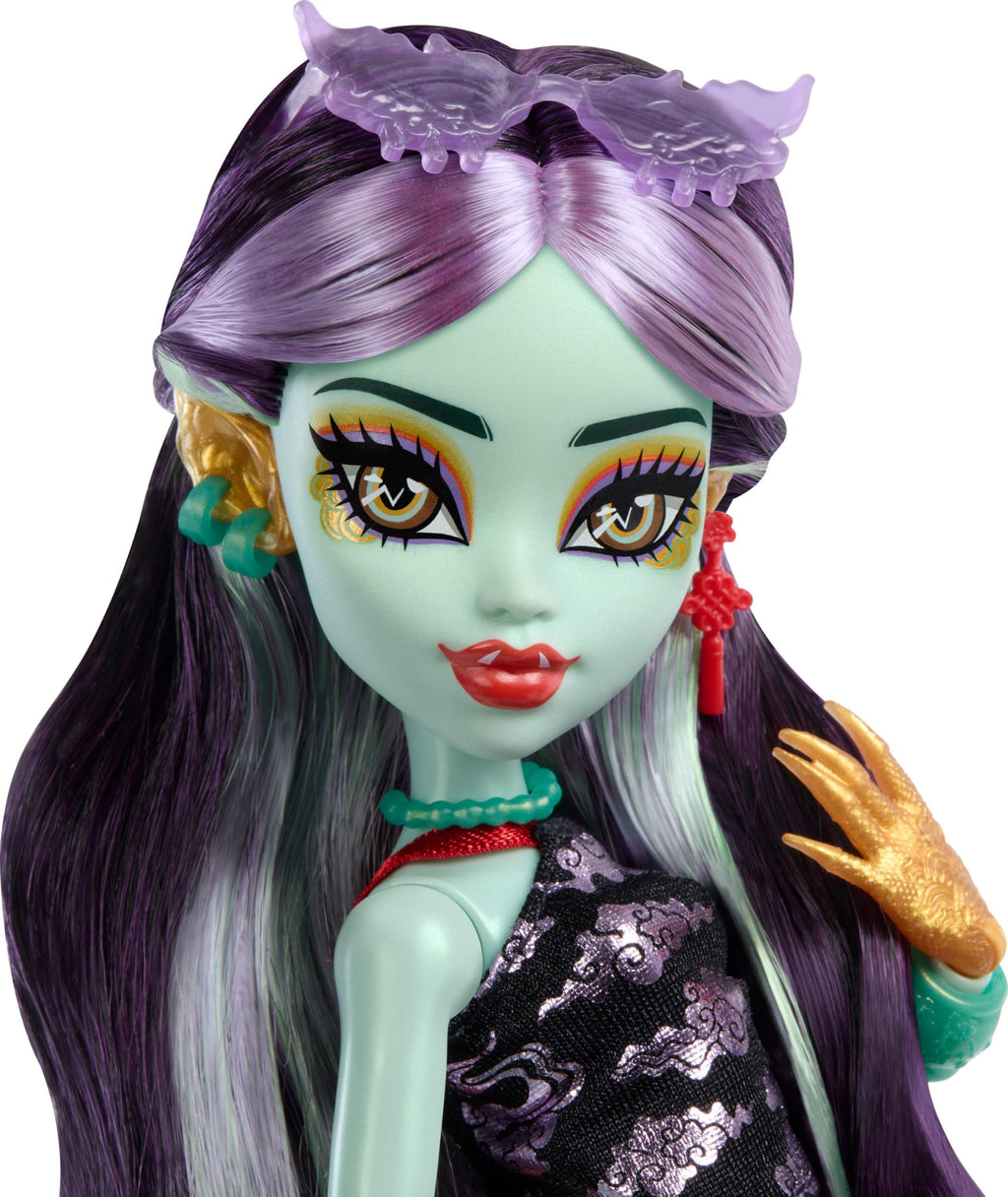 Jinafire Long Doll with Pet Dog E572